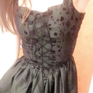 renaissance style dress